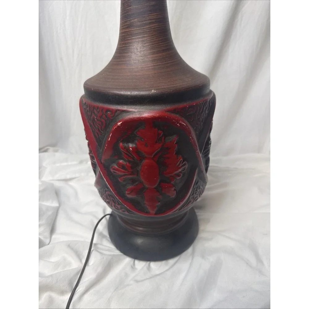 Vintage MCM Brutalist Ceramic Table Lamp Red Floral Medallion Wood Grain 60's